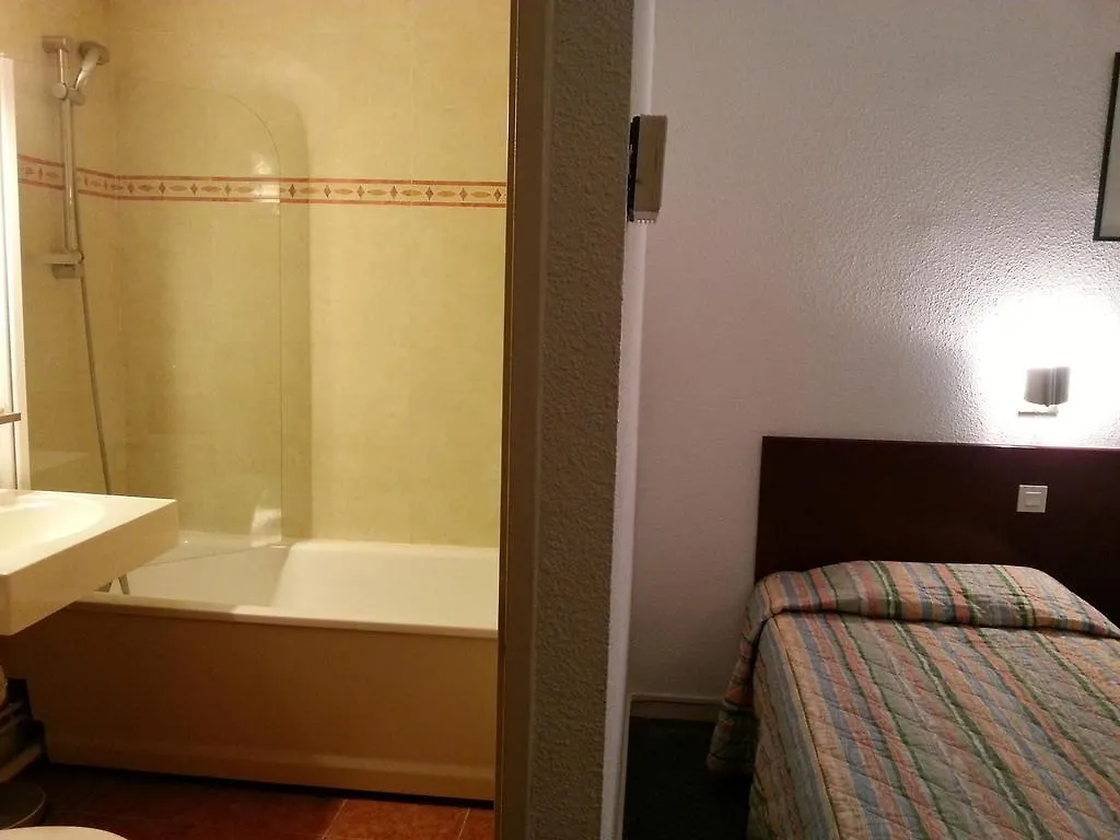 Ibis Styles Chatenay Malabry Paris Sud 3*, Шатне-Малабри