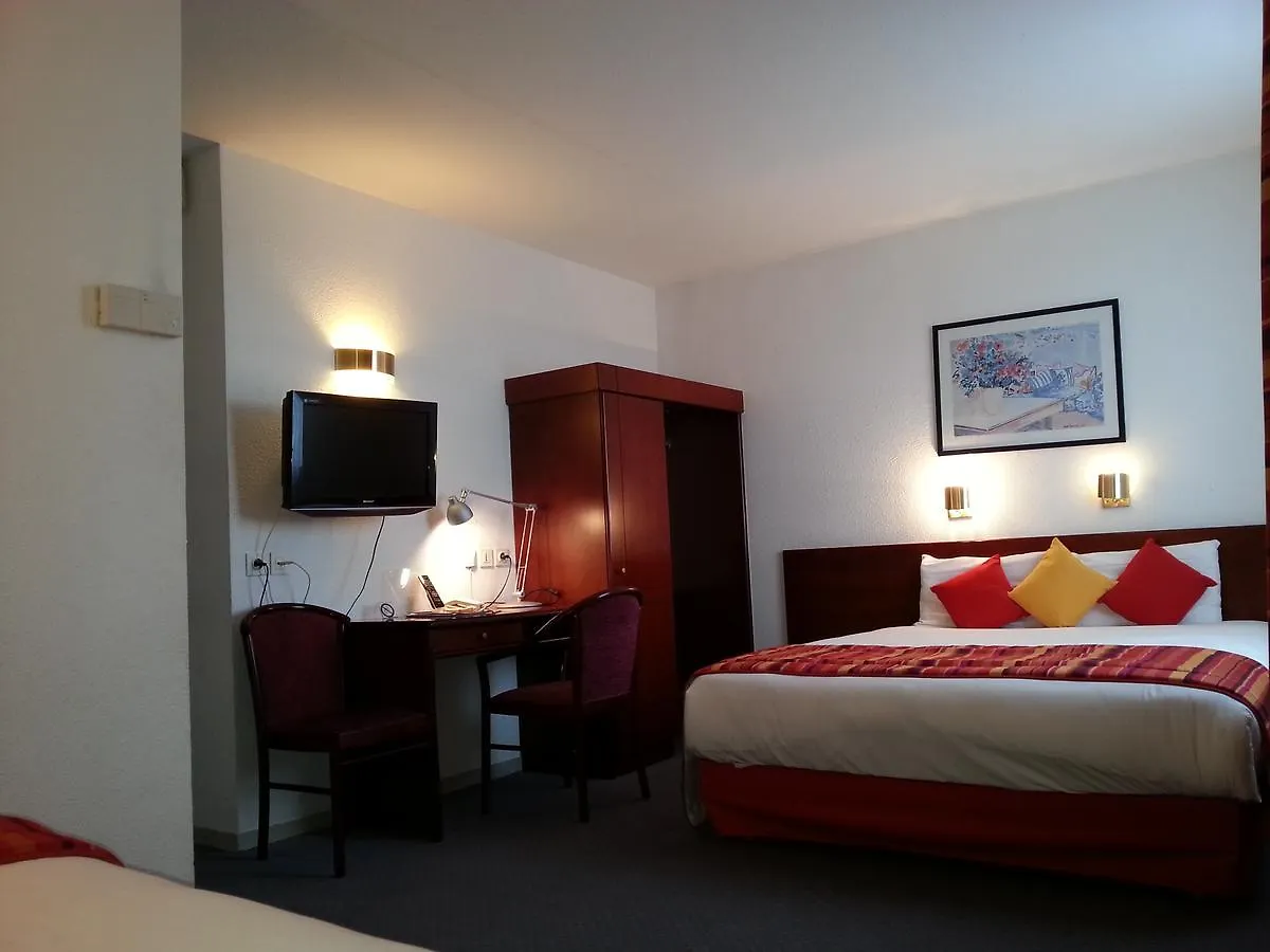 Ibis Styles Chatenay Malabry Paris Sud 3*, Шатне-Малабри